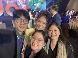 486781603_2989372327904871_1134026214689723511_n-300x225 Ep 9. Series Gặp Gỡ: Chị Quế Anh – Cùng nhau, chúng ta bơi trong “đại dương xanh”